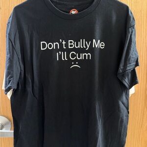 Illegal Shirts Men’s Black Graphic T-Shirt